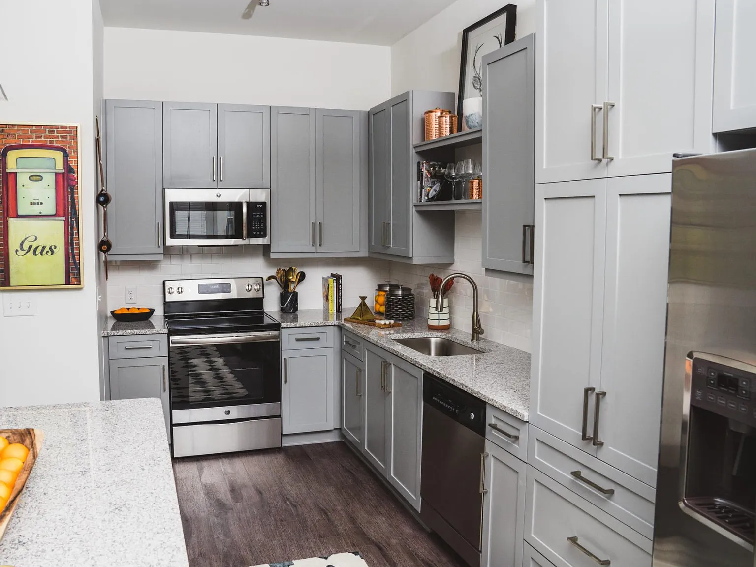 2 bed, 1244 sqft, $2,380 — Photo 2