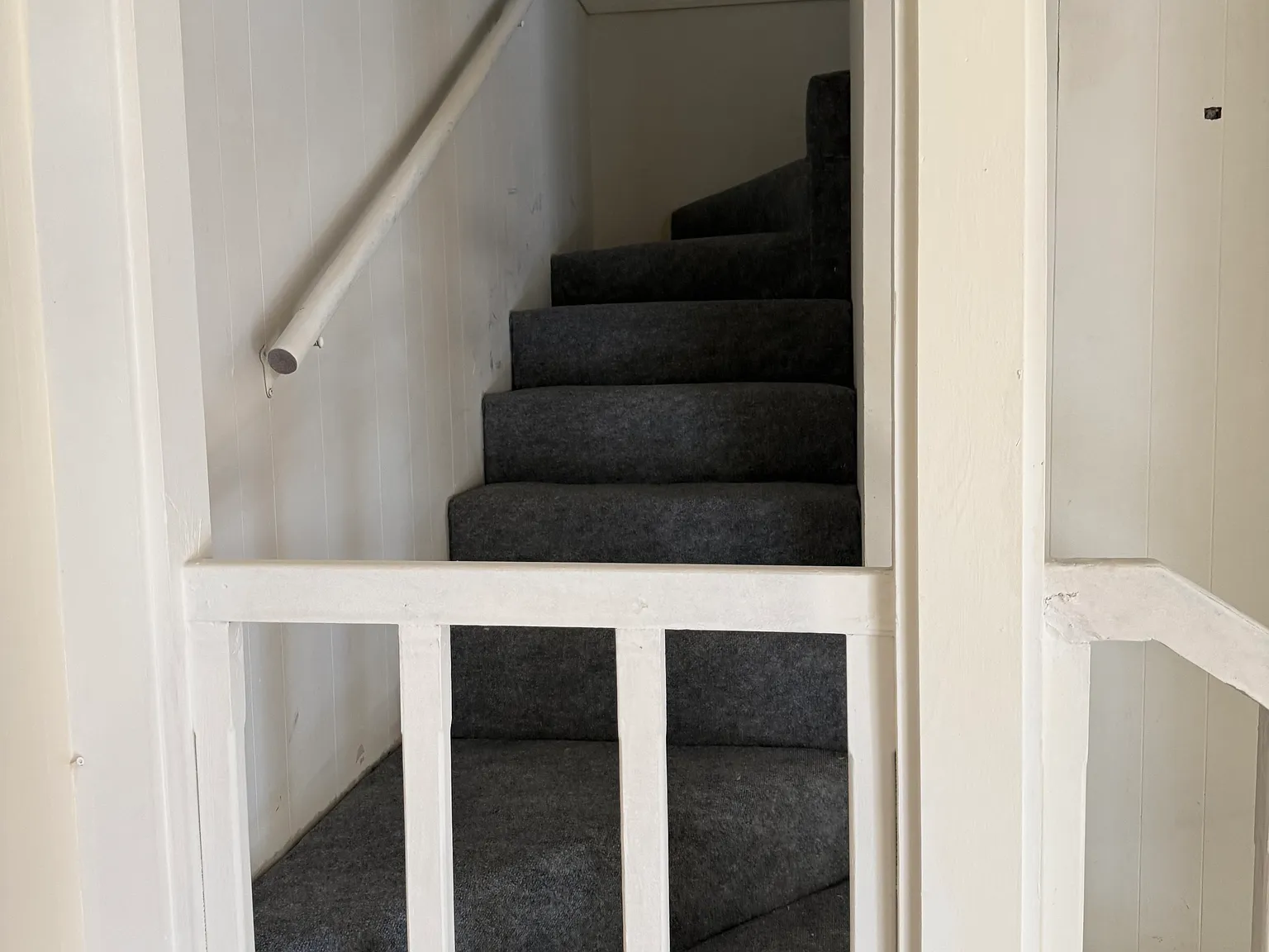 2 bed, 1.5 bath, 1320 sqft, $1,050 — Photo 2