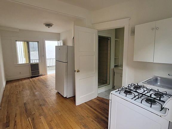 5th image of 20 Rose Ave APT C