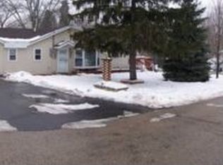 11312 273rd Ave, Trevor, WI 53179