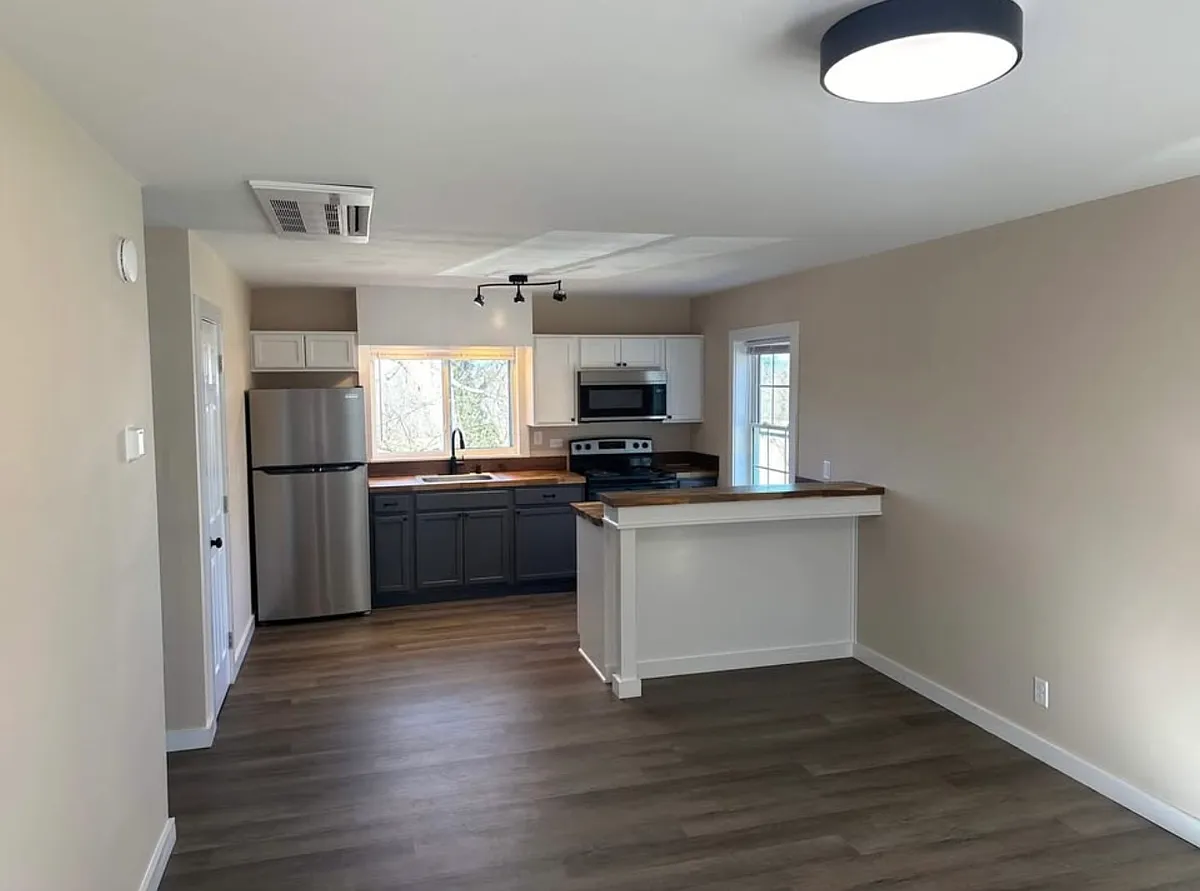 Building Photo - 407 Dorrier Dr