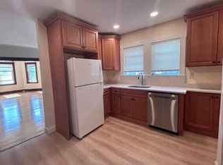 34 Stellman Rd FLOOR 3, Roslindale, MA 02131