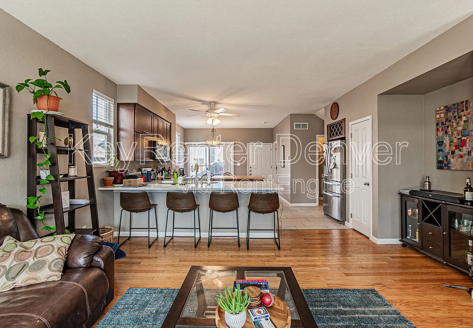3 bed, 2.5 bath, 1300 sqft, $2,474 — Photo 4