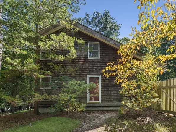 9 Tillinghast Pl, East Hampton, NY 11937