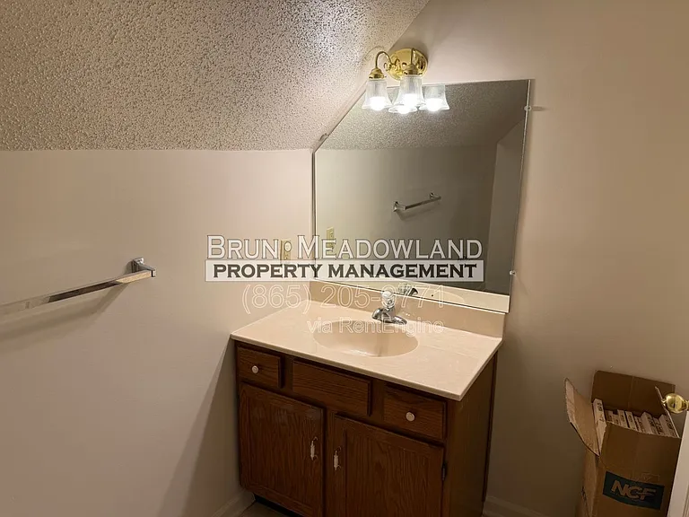 6523 Doe Creek Way — Photo 31