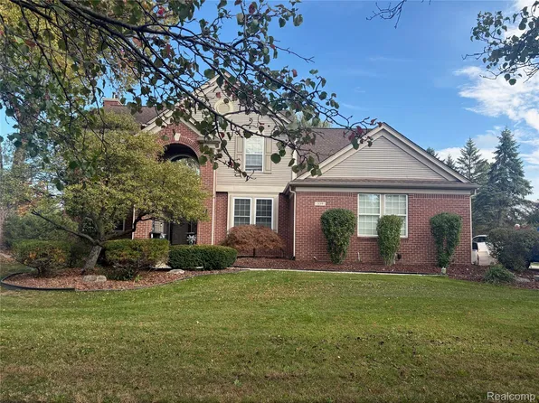 339 Springfield Dr, Canton, MI 48188