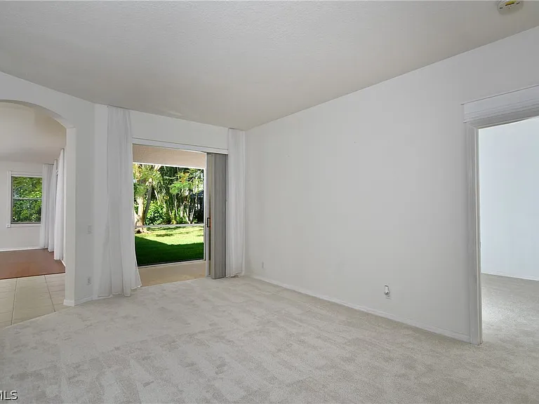 12790 Meadow Hawk Dr — Photo 9