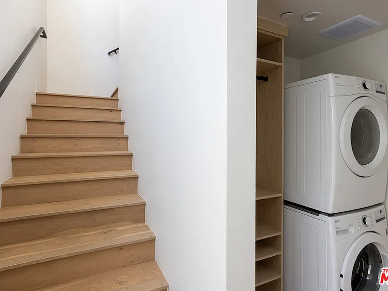 1144 Detroit St #7 — Photo 7
