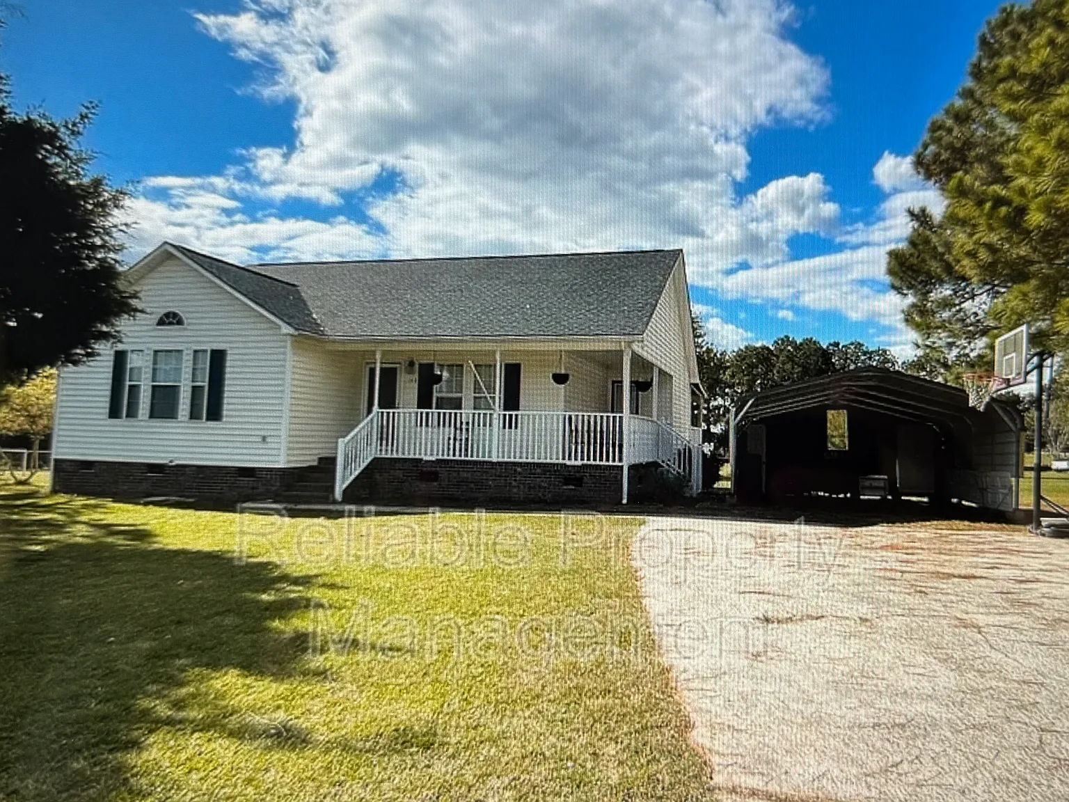 3 bed, 1232 sqft, $1,800 — Photo 1