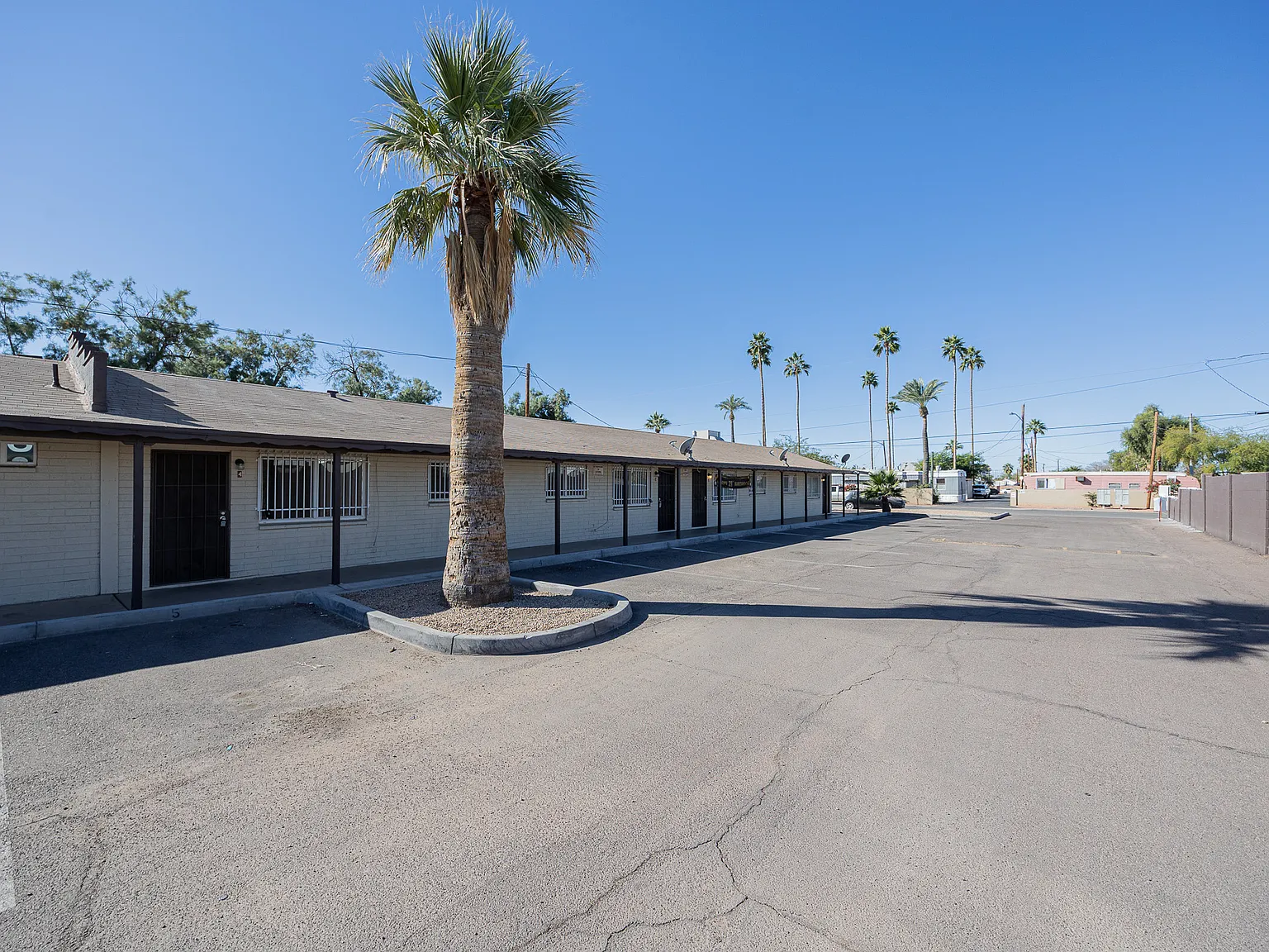 1915 N 26th Place, Phoenix Az — Photo 3