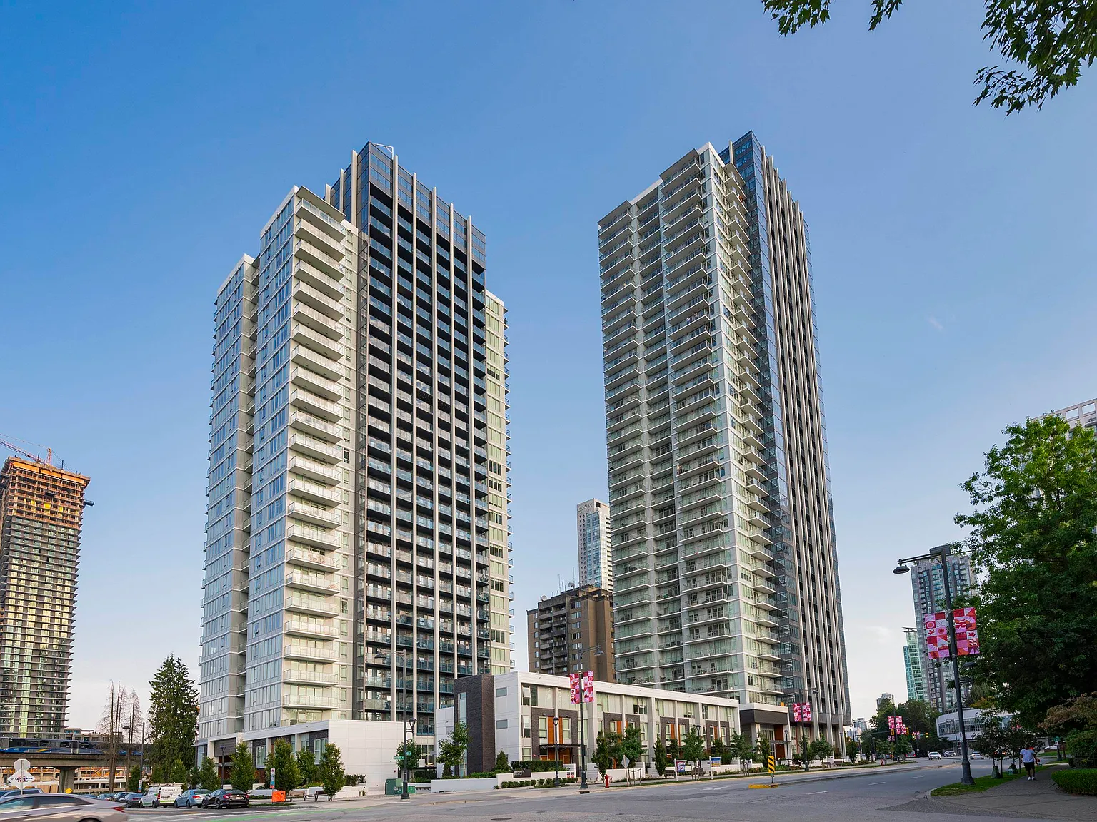 1 bed, 749 sqft, $2,400 — Photo 1