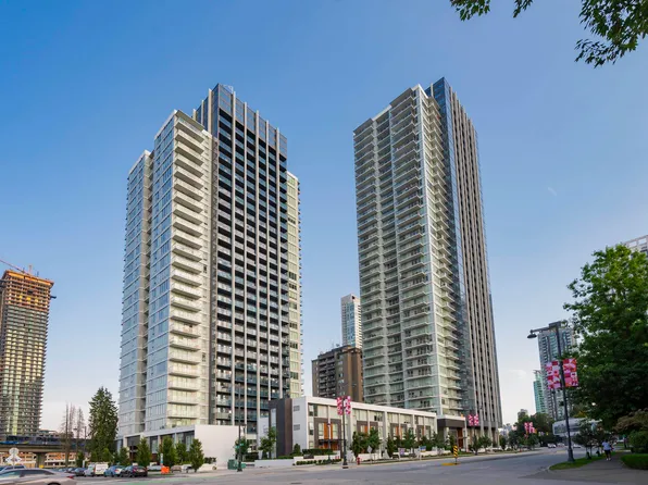 10448 University Dr #3801, Surrey, BC V3T 0S7