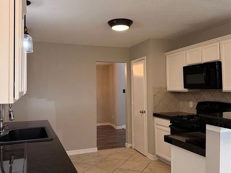 4707 E Parma Dr — Photo 3