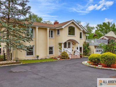 8 Harold Ave, Edison, NJ, 08820