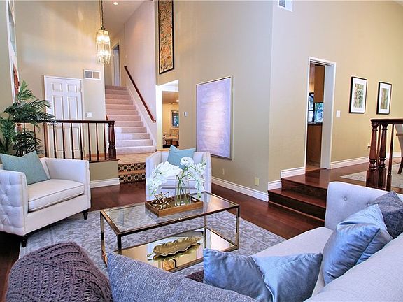 4th image of 2973 E Hillside Dr