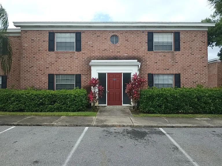 1450 Holden Ave #B — Photo 1
