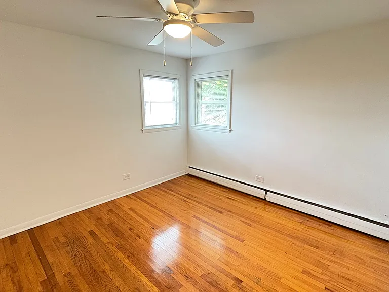 12845 Hoyne Ave — Photo 9