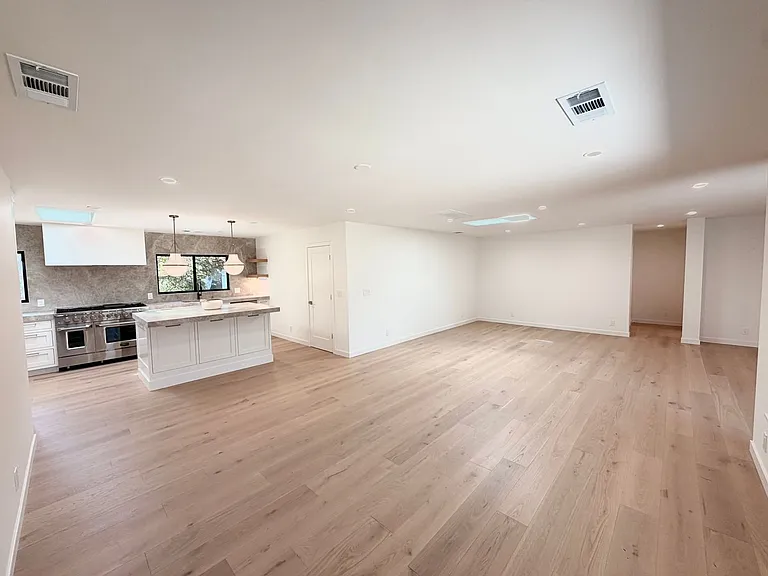 430 San Domingo Way — Photo 13