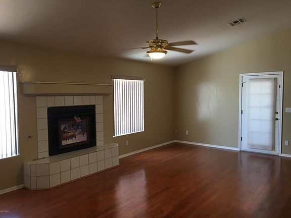 3rd image of 3641 W Sadler Pl