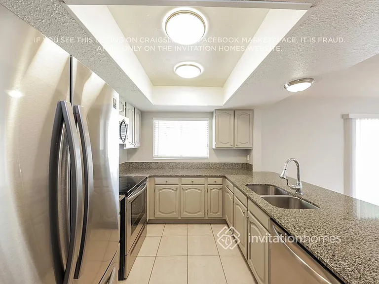5808 W Mary Jane Ln — Photo 5
