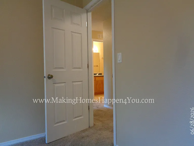 260 SW Oregon Trail Dr — Photo 29
