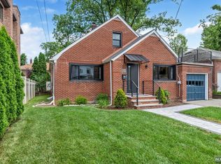 267 Elsmere Pl, Fort Lee, NJ 07024