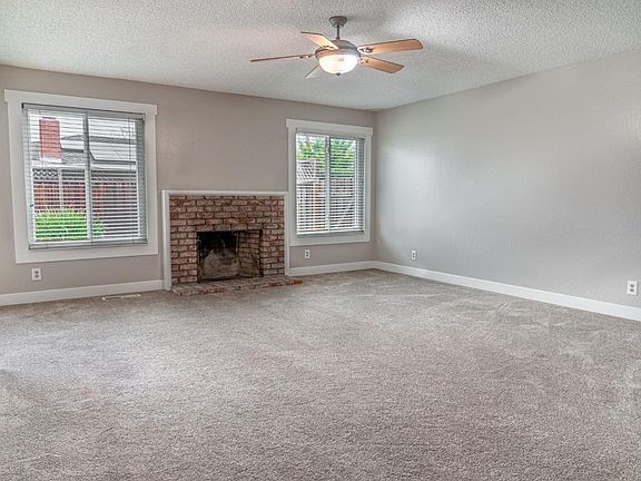 3rd image of 4548 Wessex Dr