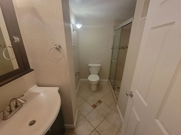 3574 Broadway St — Photo 20