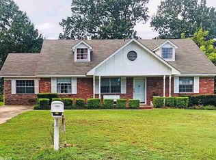 17 N Hermitage Dr, Texarkana, AR 71854