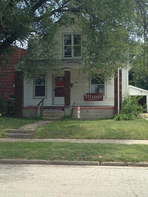 2nd image of 2106 S 10th St