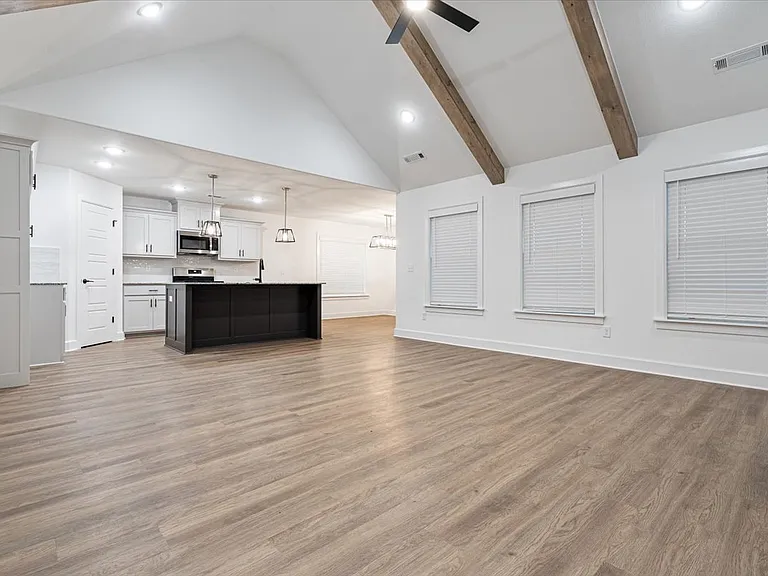 1040 Monarch Rd — Photo 10