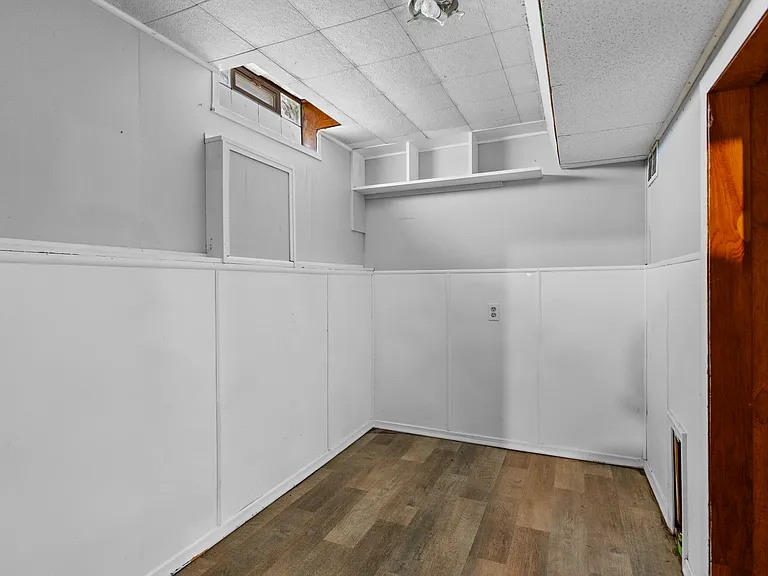 21328 Audette St — Photo 30