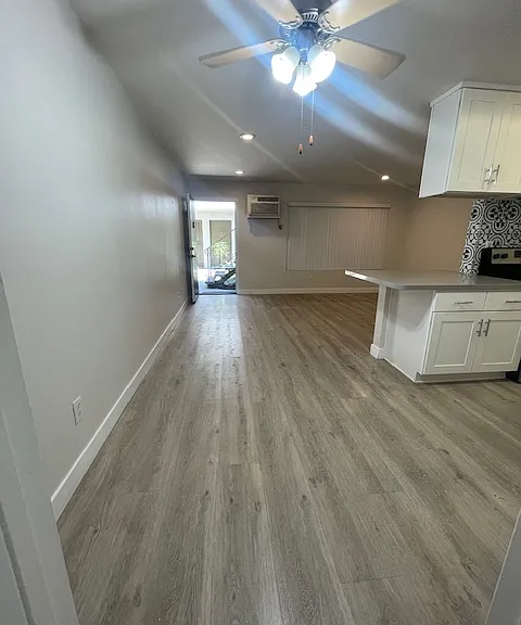 3943 E 4th St #2 — Photo 5
