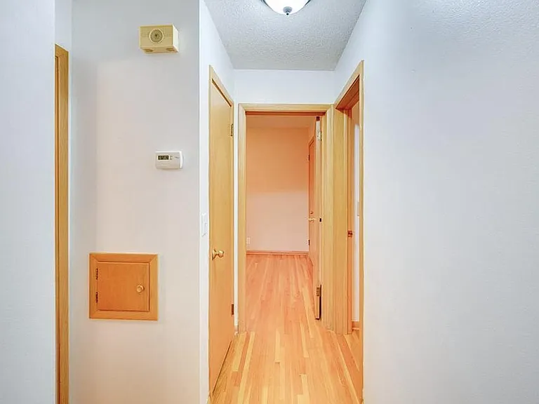 3023 W 57th St — Photo 3