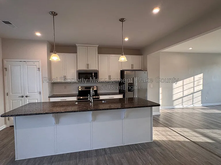 8604 Red Canyon Way — Photo 14