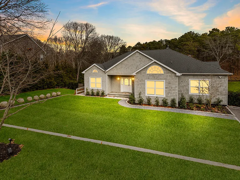 187 Shinnecock Hills Road Ext — Photo 27