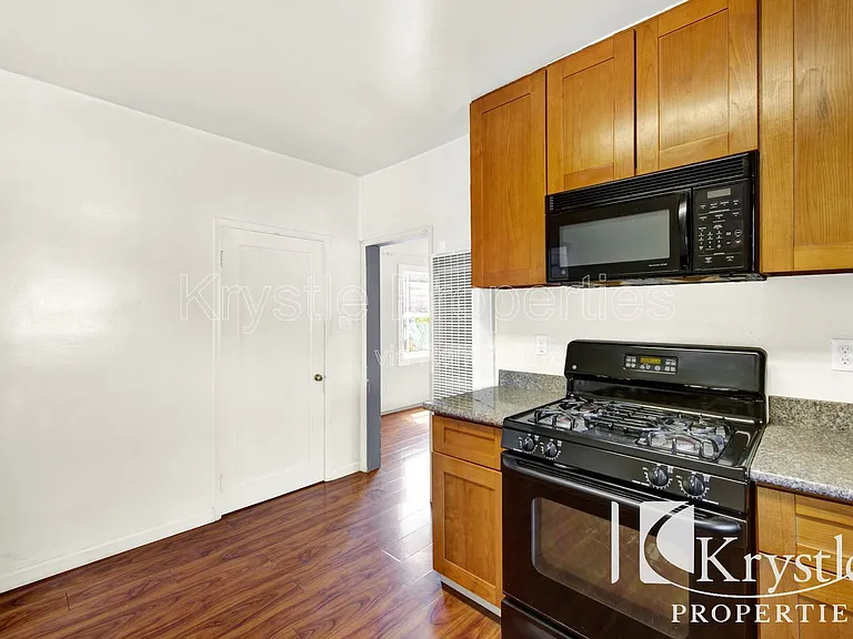 132 Tennessee St #C — Photo 10