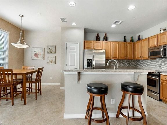 5th image of 28105 Mandolin Ct Unit 211