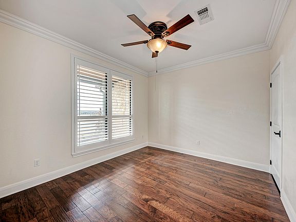 4th image of 103 Eland Ave