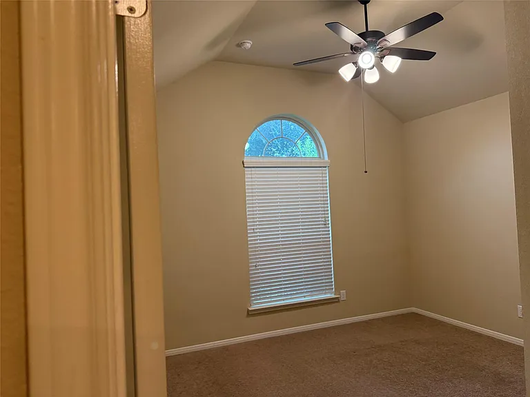 24311 Piazza Dr — Photo 3