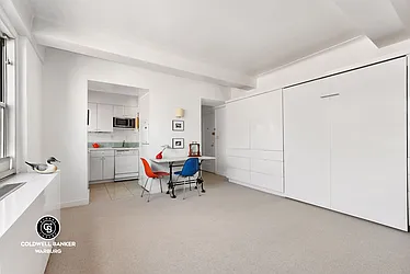 Rented by Coldwell Banker Warburg