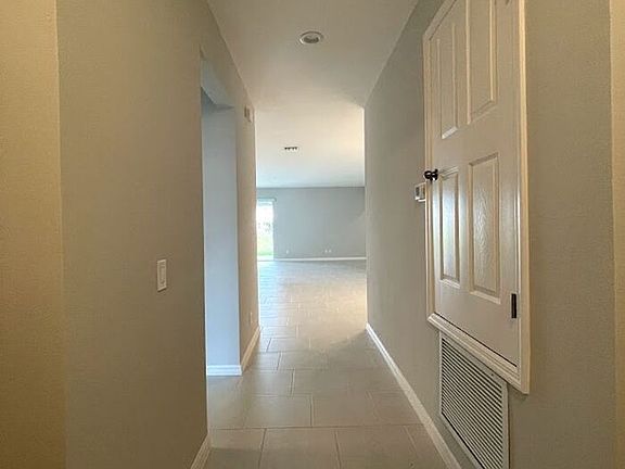 4th image of 1415 Grassland Ave