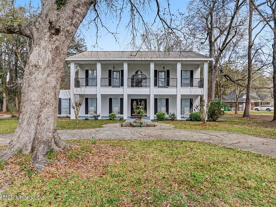 1st image of 20700 Cameron Ln