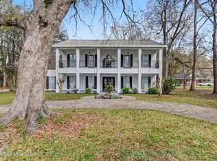 20700 Cameron Ln, Moss Point, MS 39562