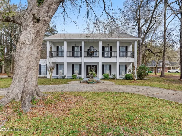 20700 Cameron Ln, Moss Point, MS 39562