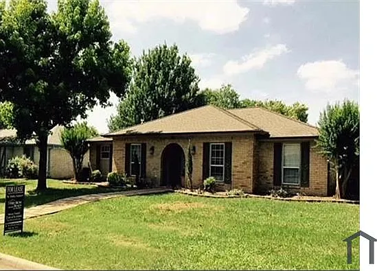 909 Autumn Lake Dr