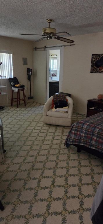 2448 NE 13TH Avenue, photo 6