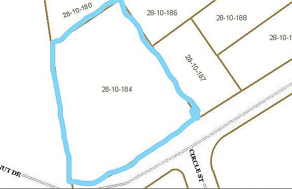 5th image of 10 Walnut Dr