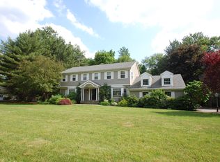 23 Vaughn Dr, Ramsey, NJ 07446