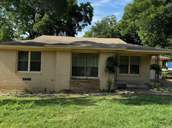 515 W Couts St, Weatherford, TX 76086
